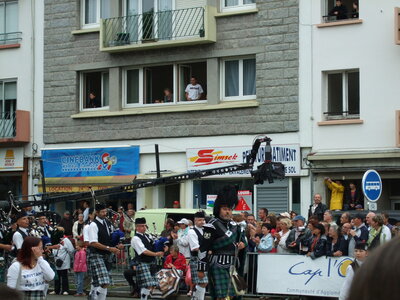 Grande parade festival Lorient 2008<br>@copyleft <a href=https://www.le-fab-lab.com>Le Fab'Blab</a> Licence Art Libre, brittany-pipe-band-2