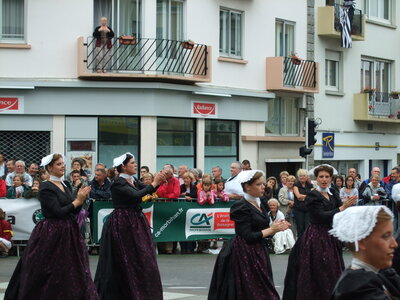 Grande parade festival Lorient 2008<br>@copyleft <a href=https://www.le-fab-lab.com>Le Fab'Blab</a> Licence Art Libre, cercle-boked-er-lann_larmor-plage4