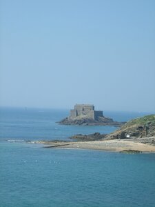 Saint-Malo 2010<br>@copyleft <a href=https://www.le-fab-lab.com>Le Fab'Blab</a> Licence Art Libre, petit-be-st-malo-1