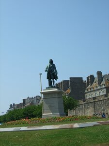 Saint-Malo 2010<br>@copyleft <a href=https://www.le-fab-lab.com>Le Fab'Blab</a> Licence Art Libre, statue-mahe-de-la-bourdonnais