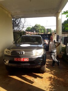 Premiers pas en Guinée, Le 4x4 du Centre Konkouré : un don (imposant mais pratique sur les routes d'ici !) d'une fondation