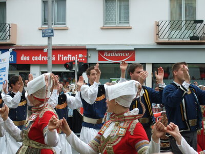 Festival interceltique Lorient 2010<br>@copyleft <a href=https://www.le-fab-lab.com>Le Fab'Blab</a> Licence Art Libre, grande-parade-festival-lorient-012