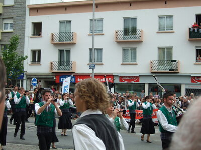 Festival interceltique Lorient 2010<br>@copyleft <a href=https://www.le-fab-lab.com>Le Fab'Blab</a> Licence Art Libre, grande-parade-festival-lorient-030