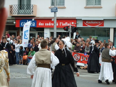 Festival interceltique Lorient 2010<br>@copyleft <a href=https://www.le-fab-lab.com>Le Fab'Blab</a> Licence Art Libre, grande-parade-festival-lorient-041