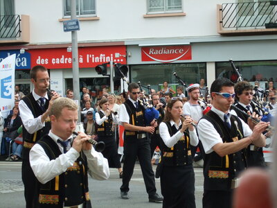 Festival interceltique Lorient 2010<br>@copyleft <a href=https://www.le-fab-lab.com>Le Fab'Blab</a> Licence Art Libre, grande-parade-festival-lorient-054