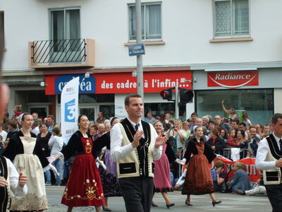 Festival interceltique Lorient 2010<br>@copyleft <a href=https://www.le-fab-lab.com>Le Fab'Blab</a> Licence Art Libre, grande-parade-festival-lorient-061
