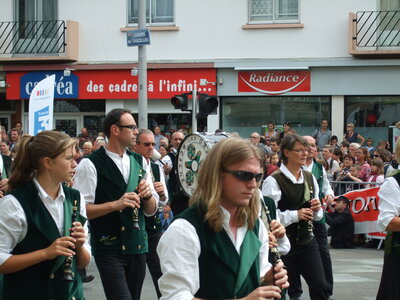 Festival interceltique Lorient 2010<br>@copyleft <a href=https://www.le-fab-lab.com>Le Fab'Blab</a> Licence Art Libre, grande-parade-festival-lorient-064