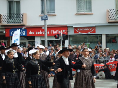 Festival interceltique Lorient 2010<br>@copyleft <a href=https://www.le-fab-lab.com>Le Fab'Blab</a> Licence Art Libre, grande-parade-festival-lorient-079