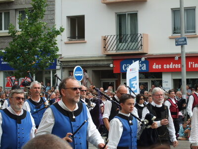 Festival interceltique Lorient 2010<br>@copyleft <a href=https://www.le-fab-lab.com>Le Fab'Blab</a> Licence Art Libre, grande-parade-festival-lorient-085