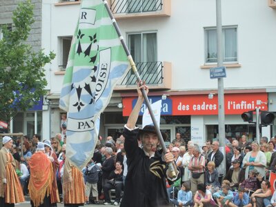 Festival interceltique Lorient 2010<br>@copyleft <a href=https://www.le-fab-lab.com>Le Fab'Blab</a> Licence Art Libre, grande-parade-festival-lorient-090