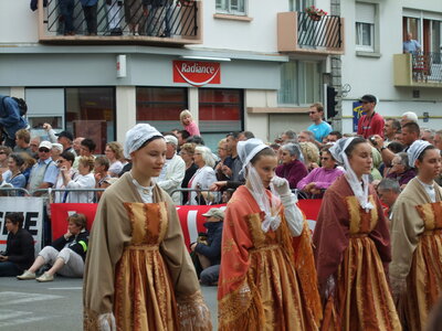 Festival interceltique Lorient 2010<br>@copyleft <a href=https://www.le-fab-lab.com>Le Fab'Blab</a> Licence Art Libre, grande-parade-festival-lorient-091