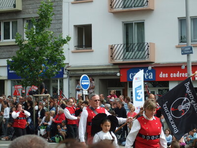 Festival interceltique Lorient 2010<br>@copyleft <a href=https://www.le-fab-lab.com>Le Fab'Blab</a> Licence Art Libre, grande-parade-festival-lorient-096