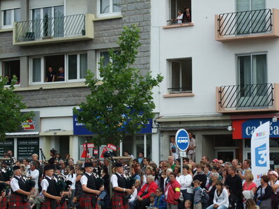 Festival interceltique Lorient 2010<br>@copyleft <a href=https://www.le-fab-lab.com>Le Fab'Blab</a> Licence Art Libre, grande-parade-festival-lorient-098