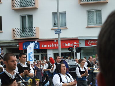 Festival interceltique Lorient 2010<br>@copyleft <a href=https://www.le-fab-lab.com>Le Fab'Blab</a> Licence Art Libre, grande-parade-festival-lorient-100