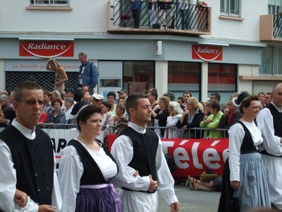 Festival interceltique Lorient 2010<br>@copyleft <a href=https://www.le-fab-lab.com>Le Fab'Blab</a> Licence Art Libre, grande-parade-festival-lorient-101