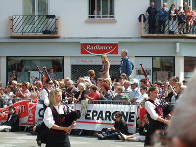 Festival interceltique Lorient 2010<br>@copyleft <a href=https://www.le-fab-lab.com>Le Fab'Blab</a> Licence Art Libre, grande-parade-festival-lorient-111