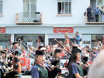 Festival interceltique Lorient 2010<br>@copyleft <a href=https://www.le-fab-lab.com>Le Fab'Blab</a> Licence Art Libre, grande-parade-festival-lorient-113