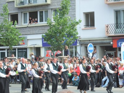 Festival interceltique Lorient 2010<br>@copyleft <a href=https://www.le-fab-lab.com>Le Fab'Blab</a> Licence Art Libre, grande-parade-festival-lorient-114