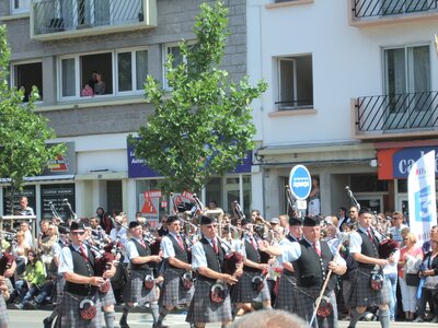Festival interceltique Lorient 2010<br>@copyleft <a href=https://www.le-fab-lab.com>Le Fab'Blab</a> Licence Art Libre, grande-parade-festival-lorient-121