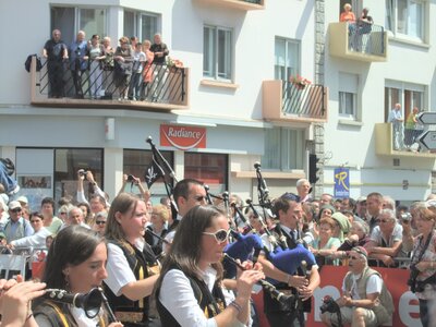 Festival interceltique Lorient 2010<br>@copyleft <a href=https://www.le-fab-lab.com>Le Fab'Blab</a> Licence Art Libre, grande-parade-festival-lorient-123