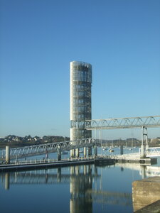La Base Lorient 2010<br>@copyleft <a href=https://www.le-fab-lab.com>Le Fab'Blab</a> Licence Art Libre, keroman-cite-tabarly-01