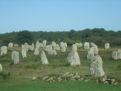 Carnac 2011<br>@copyleft <a href=https://www.le-fab-lab.com>Le Fab'Blab</a> Licence Art Libre, carnac-menhir01