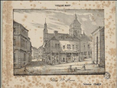 XV place notre Dame, maison aux piliers
