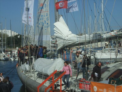 Tara au port de plaisance Lorient 2012<br>@copyleft <a href=https://www.le-fab-lab.com>Le Fab'Blab</a> Licence Art Libre, retour-tara-06