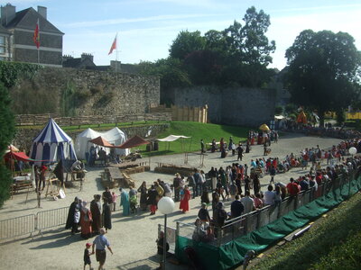 Fête des remparts Dinan 2012<br>@copyleft <a href=https://www.le-fab-lab.com>Le Fab'Blab</a> Licence Art Libre, dinan-fete-des-remparts-2012-14