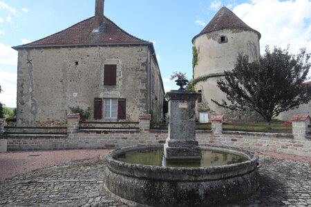 20200813-02 GR7 Ballon d'Alsace - Grancey - Beaune, 1662 Le château de Chézeaux
