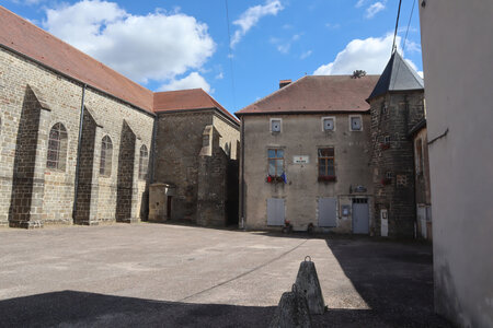 20200813-02 GR7 Ballon d'Alsace - Grancey - Beaune, 1668 La mairie de Varennes-sur-Amance