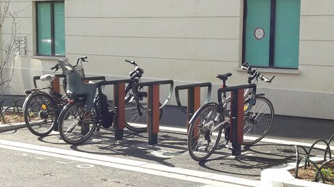 Stationnements vélos, Guerhard 6 arceaux 2