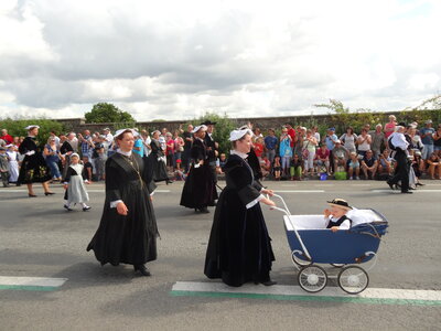 Grande parade Festival Lorient 2014<br>@copyleft <a href=https://www.le-fab-lab.com>Le Fab'Blab</a> Licence Art Libre, grande-parade-lorient2014-110