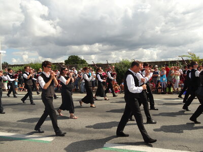Grande parade Festival Lorient 2014<br>@copyleft <a href=https://www.le-fab-lab.com>Le Fab'Blab</a> Licence Art Libre, grande-parade-lorient2014-115