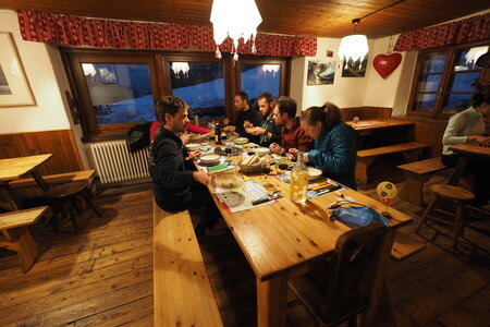 2021-03-22-27-ski-tour-du-thabor, alpes-aventure-mont-thabor-2021-03-26-144