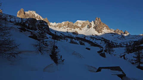 2021-03-22-27-ski-tour-du-thabor, alpes-aventure-tour-de-la-crete-de-moutouze--refuge-de-laval-2021-03-24-003