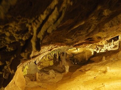 IBIZA SUITE ET FIN, Grotte CAN MARCA où durant la guerre civile les Espagnols passaient par là pour échapper à la milice