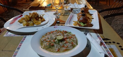 Un p'tit tour en Basse-Guinée !, Les plaisirs culinaires de la capitale