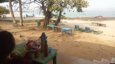 Un p'tit tour en Basse-Guinée !, La plage de Soro