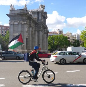 Vuelta madrileña Boicot a Axa, P1080049