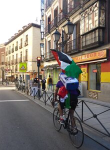 Vuelta madrileña Boicot a Axa, P1080067