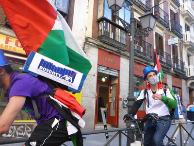 Vuelta madrileña Boicot a Axa, P1080068