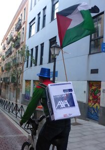 Vuelta madrileña Boicot a Axa, P1080073
