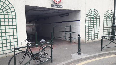 Pistes cyclables, Monge barrière anti-scout