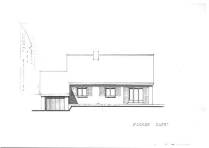 Guichen_exp, Facade_ouest_avec_garage_1979