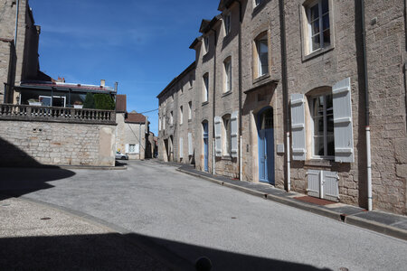 20200813-02 GR7 Ballon d'Alsace - Grancey - Beaune, 1786 Langres : la rue de la Comédie.