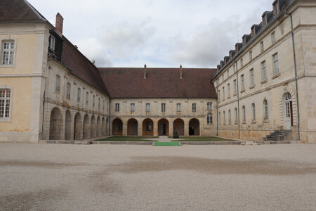 20200813-02 GR7 Ballon d'Alsace - Grancey - Beaune, 1867 L'abbaye d'Auberive : le cloître