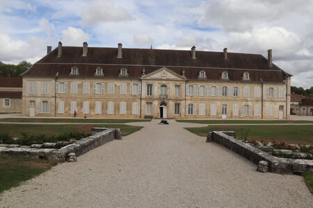 20200813-02 GR7 Ballon d'Alsace - Grancey - Beaune, 1874 L'abbaye d'Auberive : l'aile Ouest