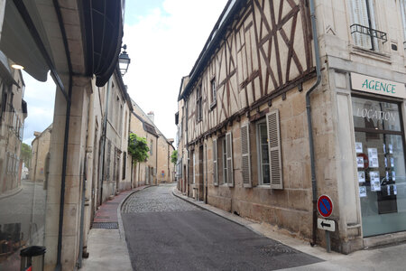 20200813-02 GR7 Ballon d'Alsace - Grancey - Beaune, 1972 Beaune : la rue Saintr-Margueritte