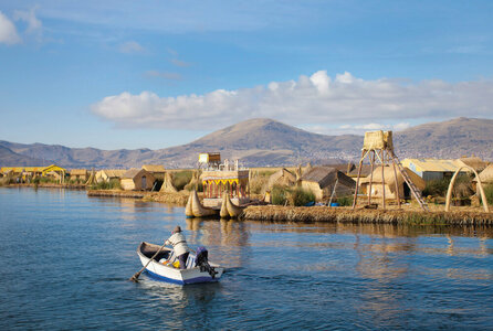 Archi paysage, Totora reed floating islands